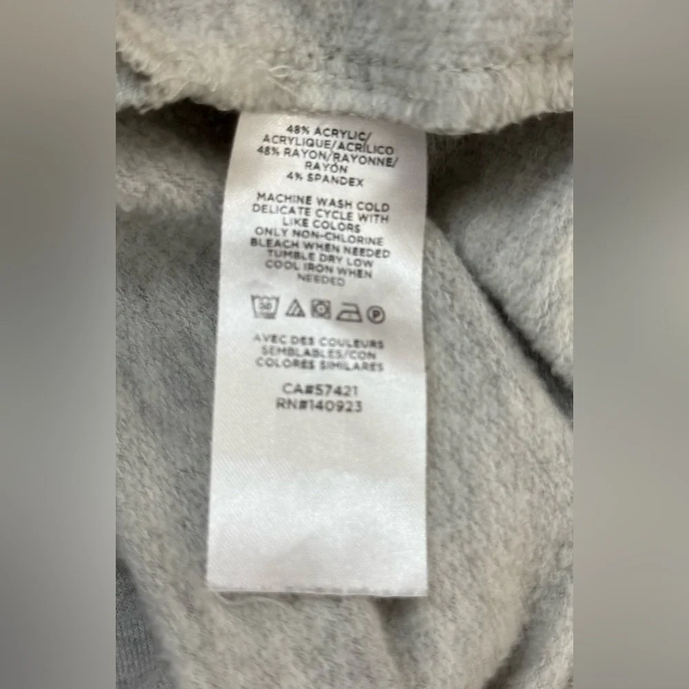 NEW Lou & Grey for LOFT Women's Light Grey Loungewear Sweatshirt Size XS - Picture 7 of 8